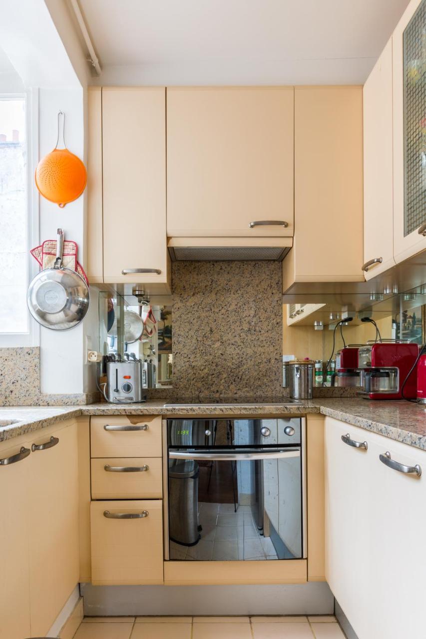 Veeve - Charming Mirabeau Apartment Париж Екстериор снимка